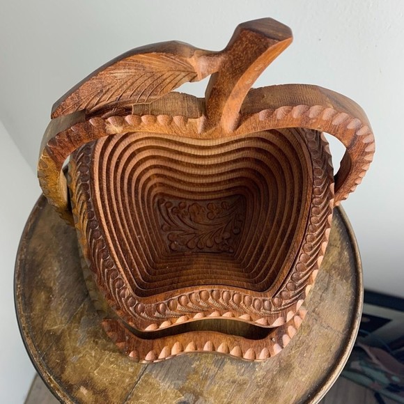 Vintage Country Spiral Cut Collapsible Wood Apple Shape Fruit Bowl/Basket/Trivet - Picture 3 of 9